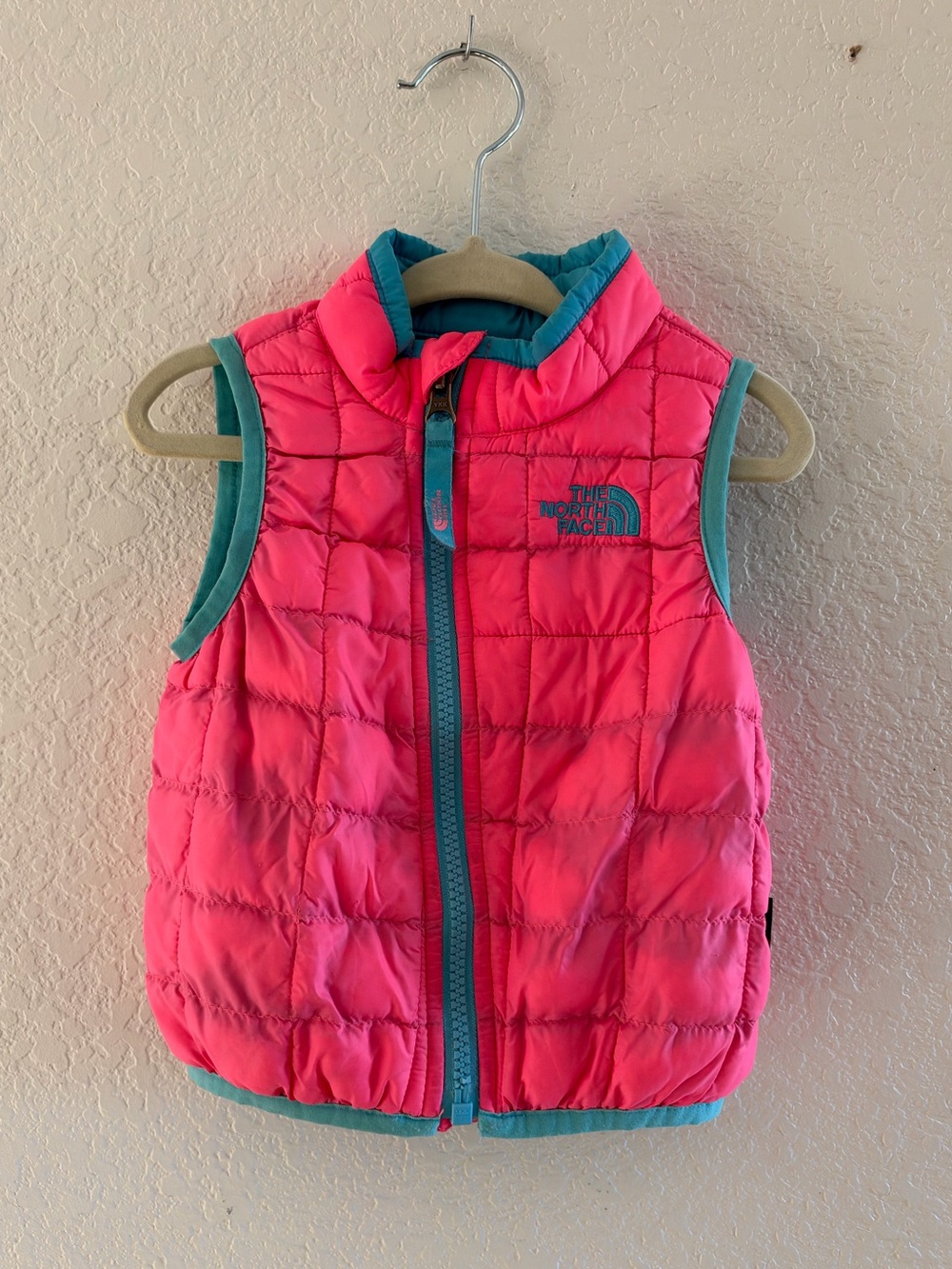 North Face Baby Infant Down Puffer Vest Sz 6-12 months Fall Winter Cozy **Flaw**